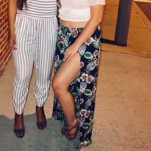 Wide-legged, center slit pants